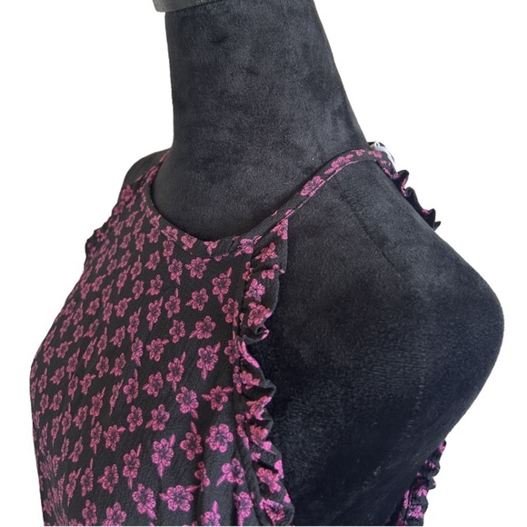 NWT CANDIE’S Woman’s Medium Floral Ruffled Sleeveless Tank-Top With Keyholeback - Picture 6 of 12